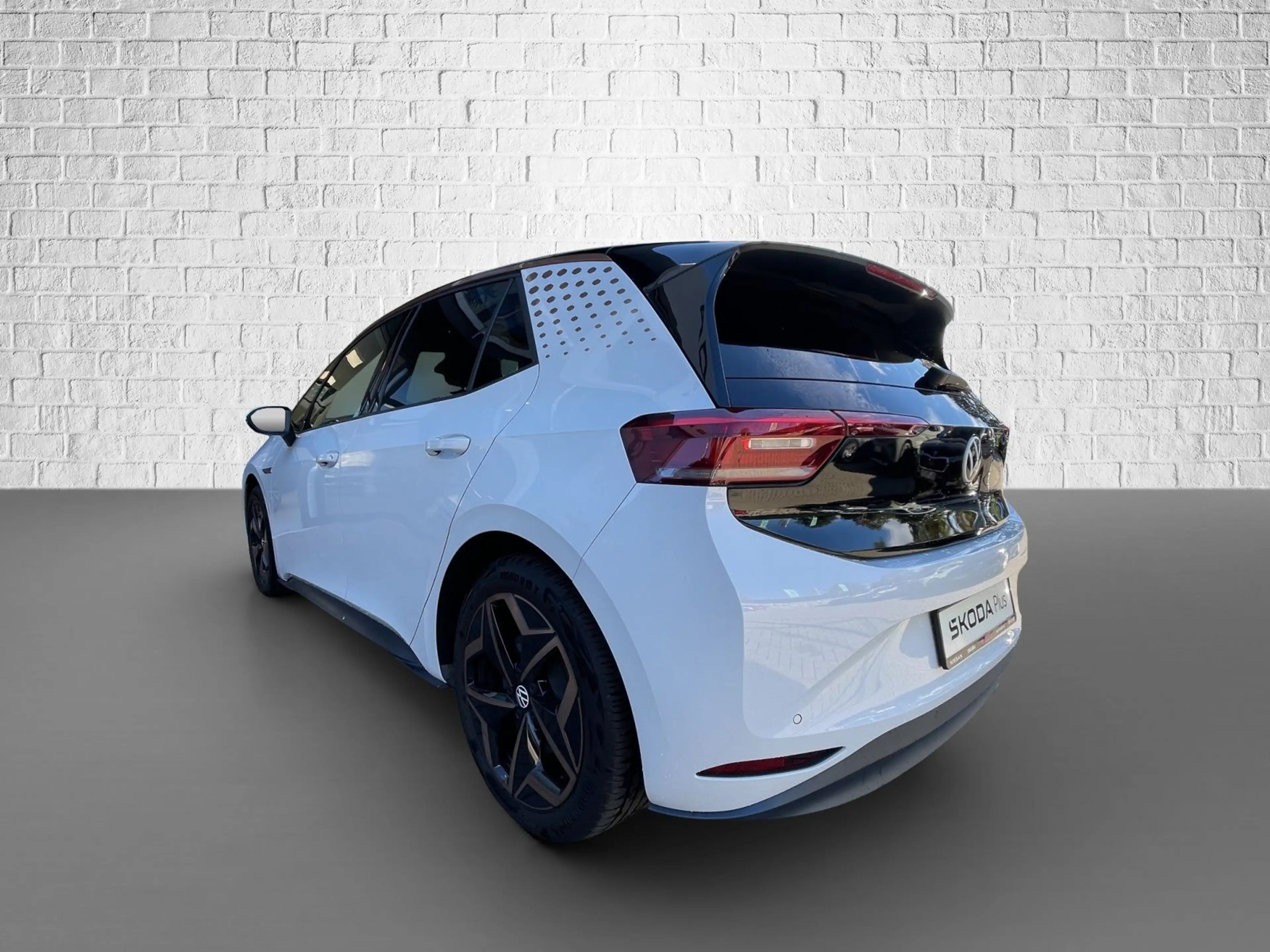 Volkswagen ID.3 Pro Performance 150 kW Tech Pano ACC 62kwh — photo 3
