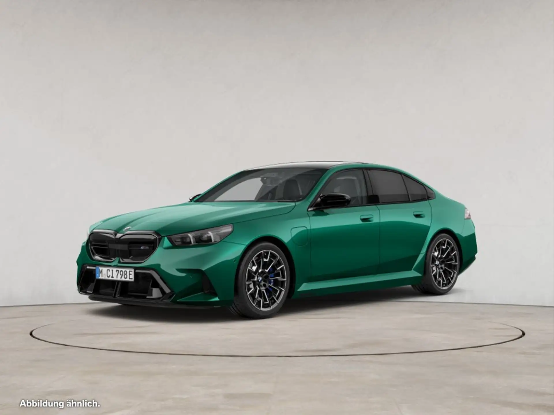 BMW M5 Sedan 2026 초록 사진 1