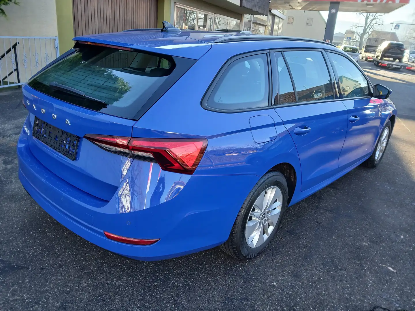 Skoda Octavia Combi 1.0 TSI Ambition 1.Hand Anhängekupplung Blau - 2