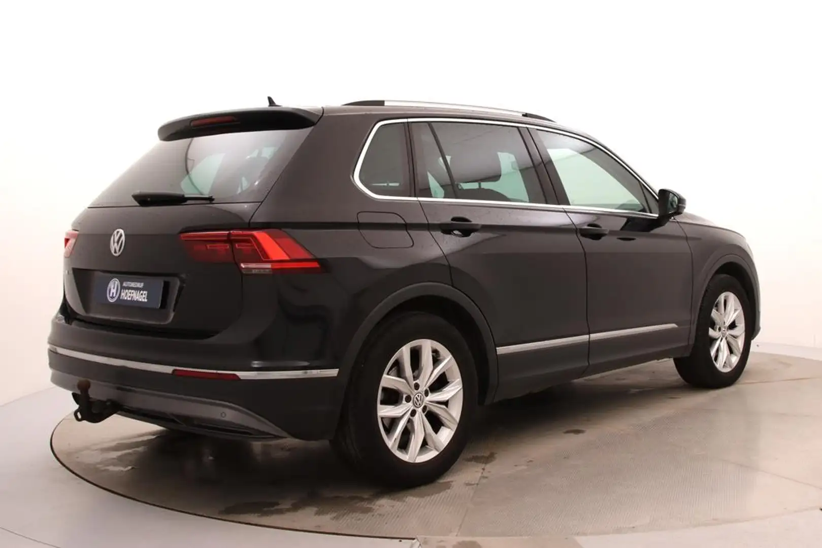 Volkswagen Tiguan 1.4 TSI ACT Highline | Automaat | Adaptive cruise Schwarz - 2