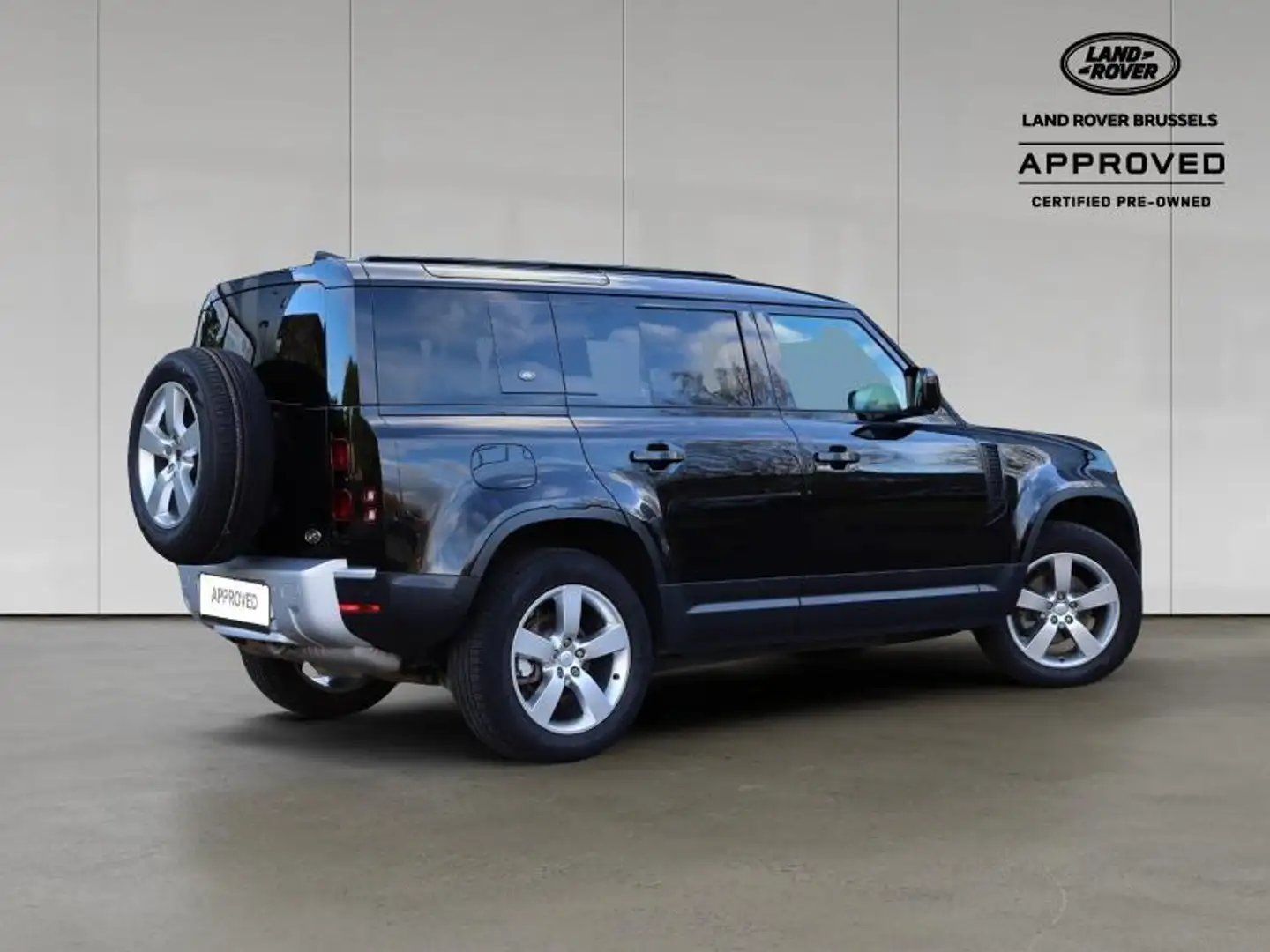 Land Rover Defender 110 D200 S 2 YEARS WARRANTY Zwart - 2