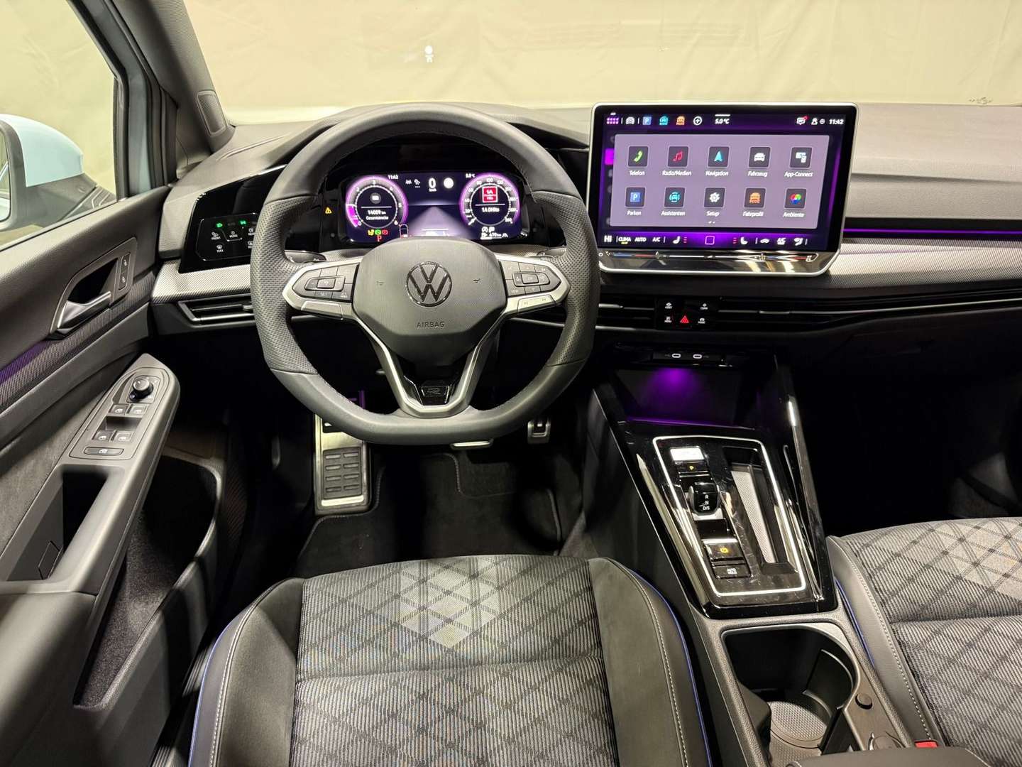 Volkswagen Golf R-Line -  - Joinsteer - #4