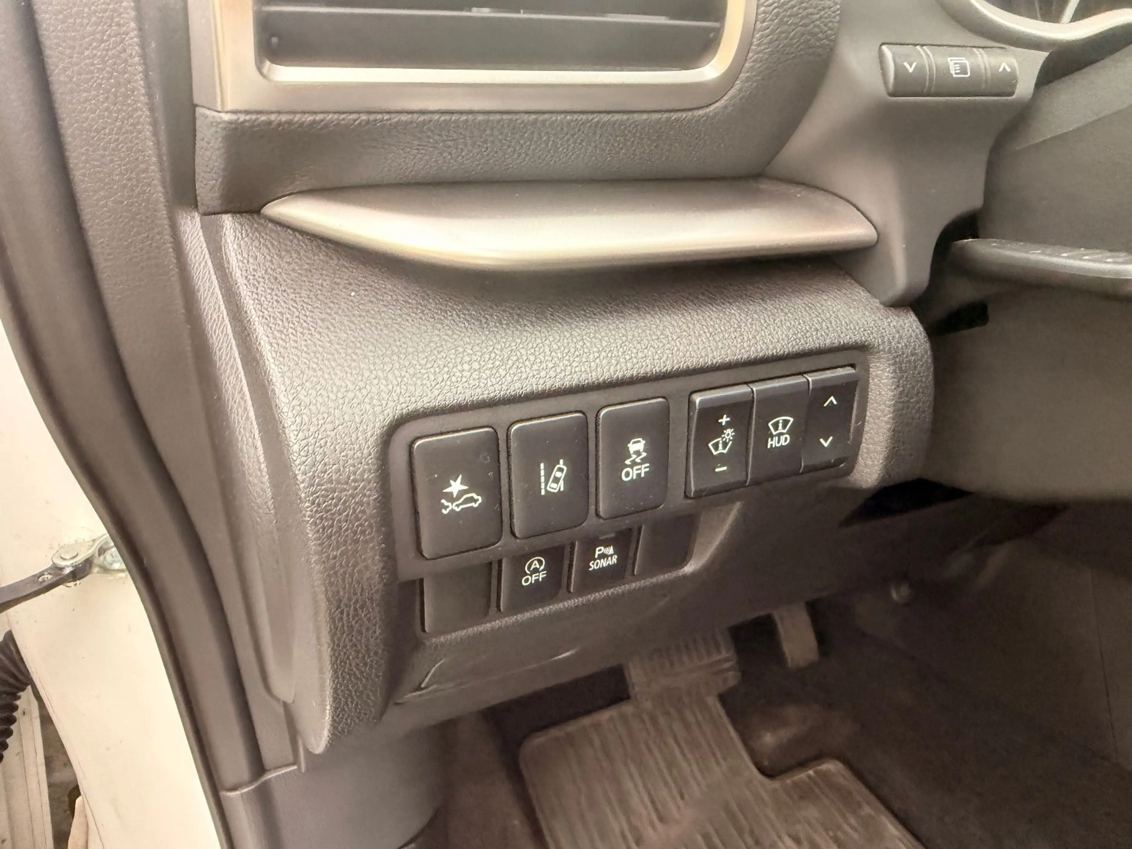 Mitsubishi Eclipse Cross Intro Edition 2WD — photo 8