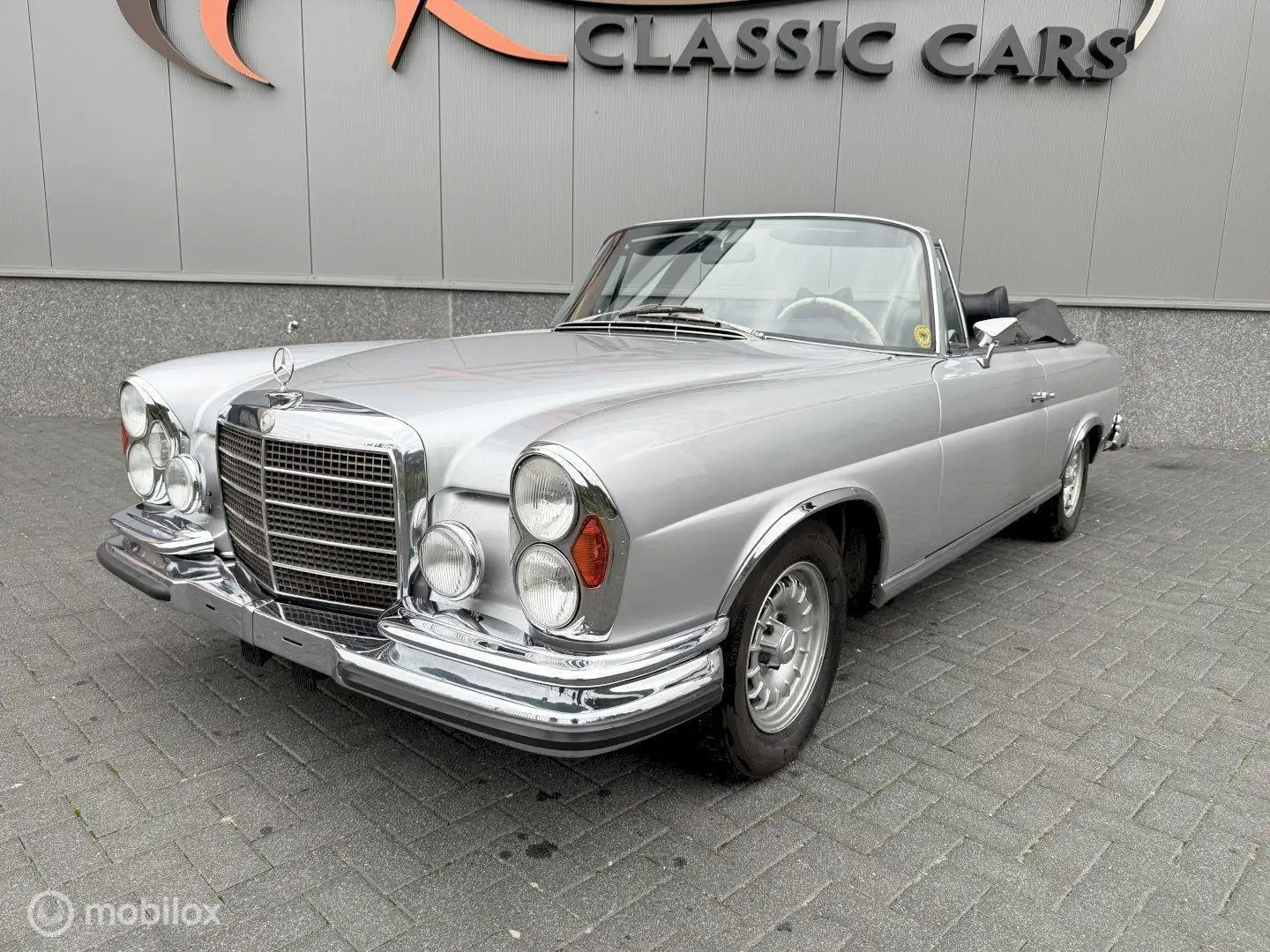 Mercedes-Benz 280 280SE 3.5 V8 Cabriolet automatic Zilver - 2