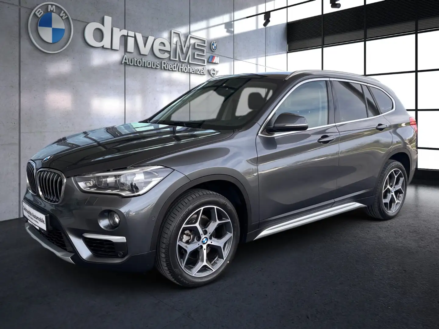 BMW X1 sDrive 16d xLine LED ACC SHZ AUT DynLicht LM - 2