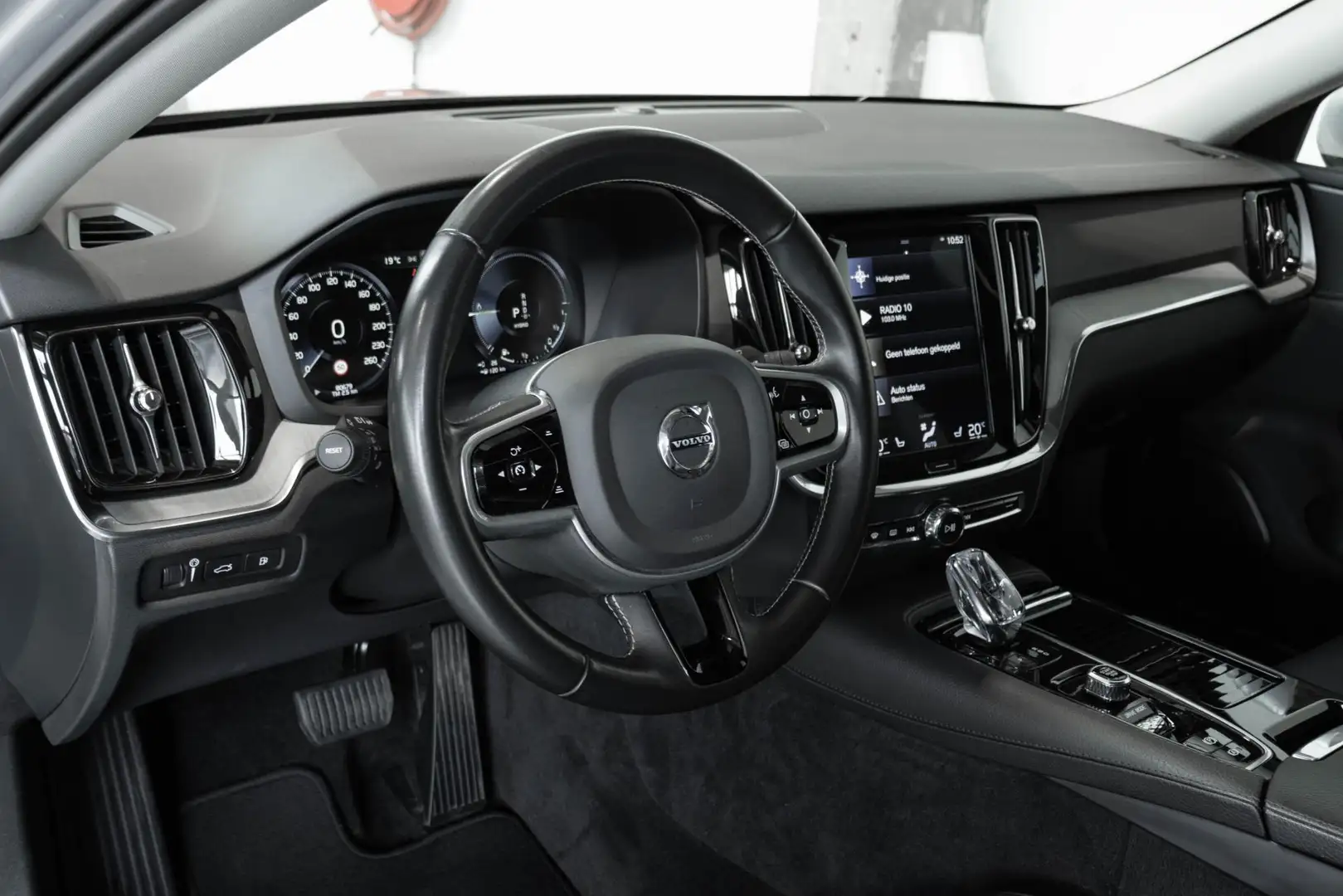 Volvo V60 T6 Twin Engine AWD Inscription | Panoramadak | Sto Grau - 2