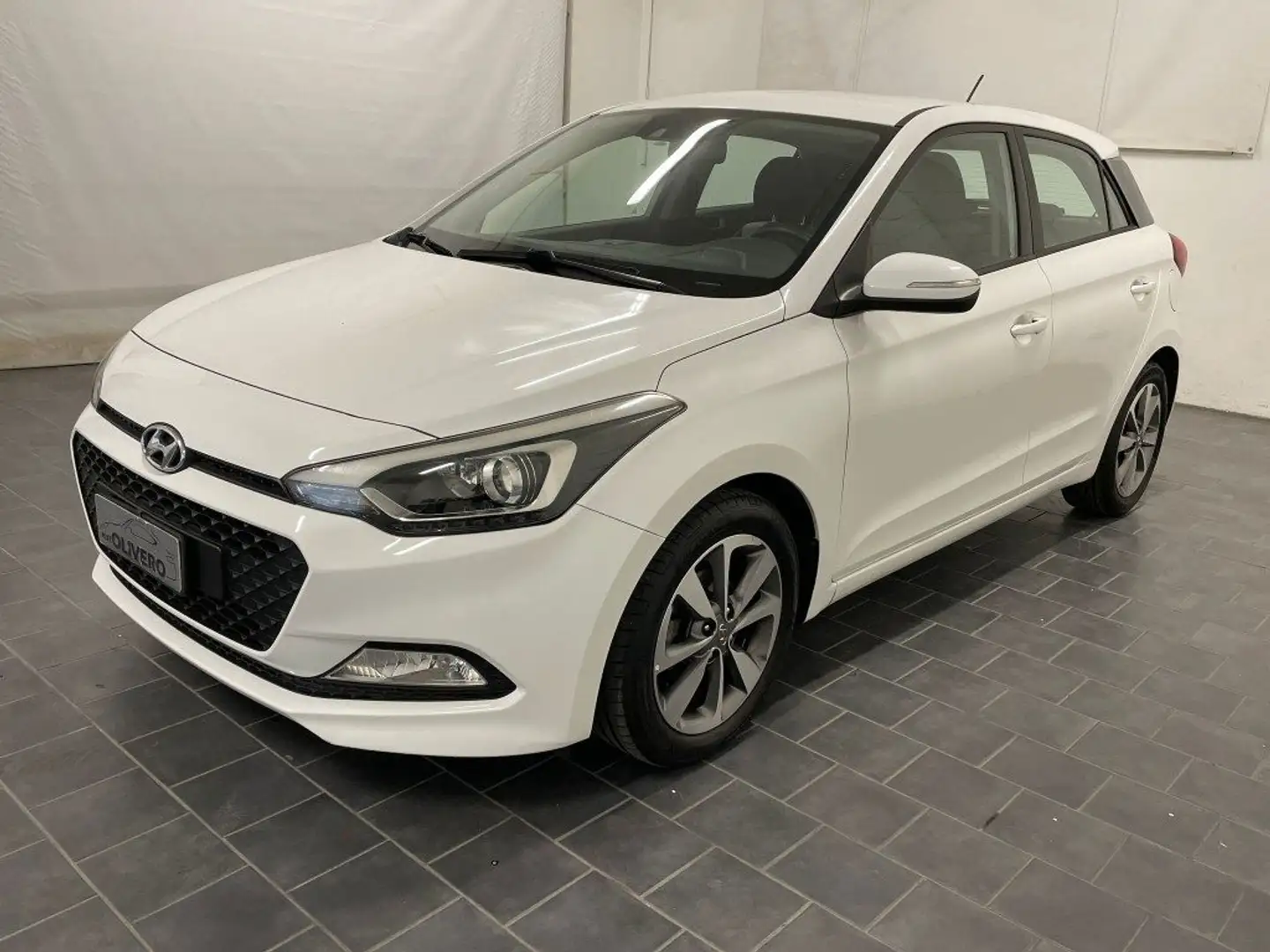 Hyundai i20 1.2 84 CV 5 porte Comfort-UNIPRO Bianco - 2