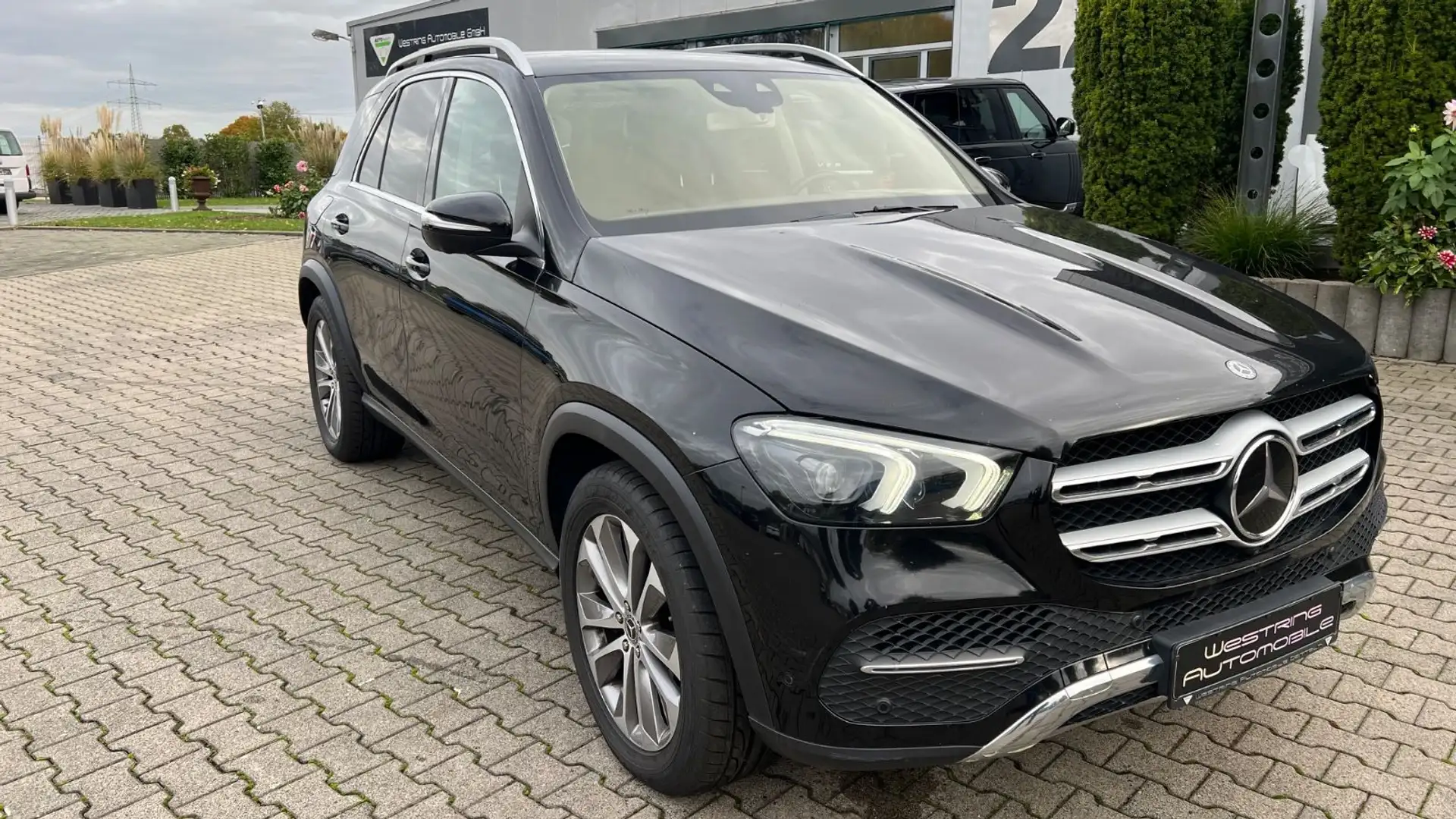 Mercedes-Benz GLE 350 d 4Matic Schwarz - 2