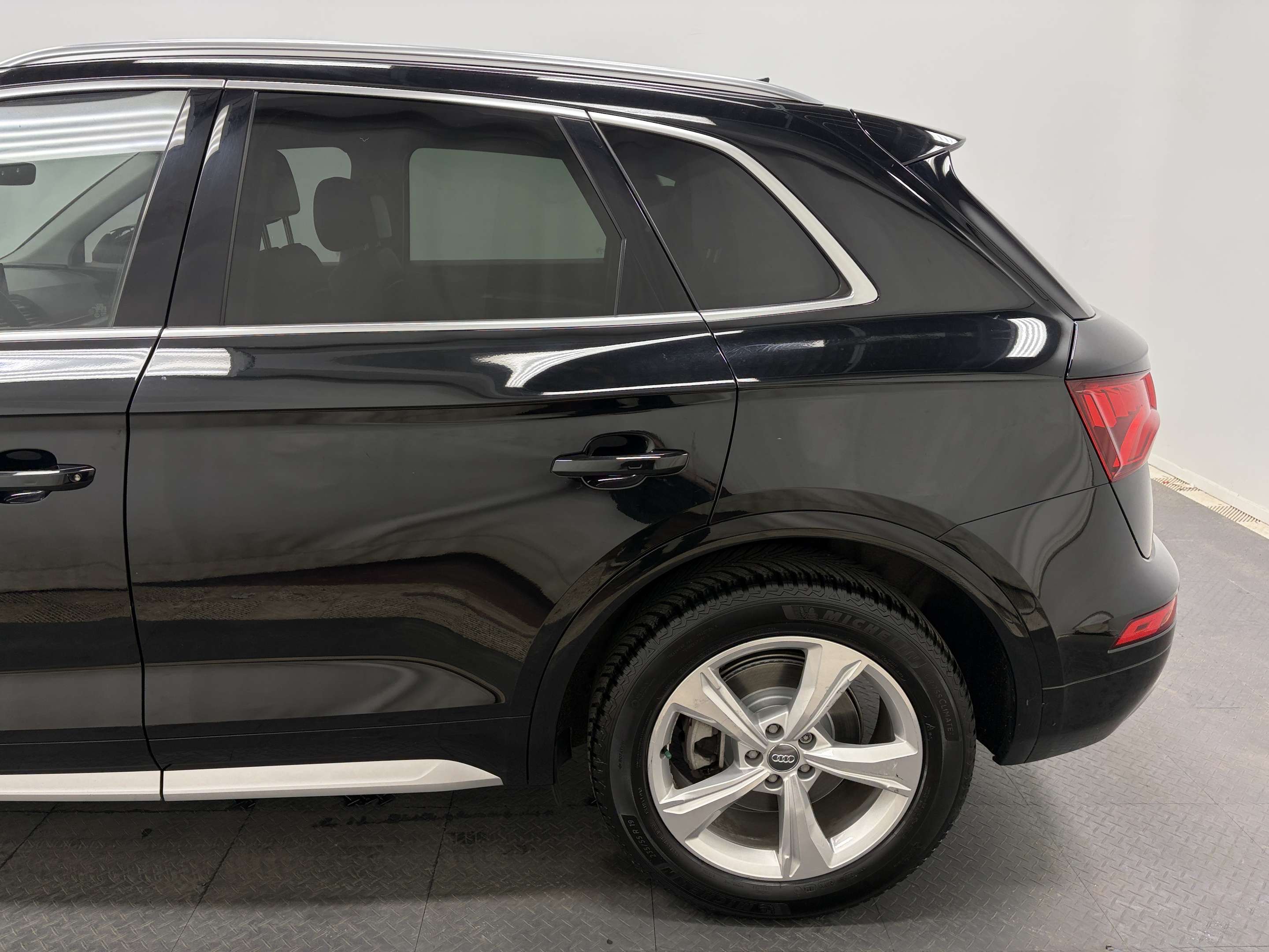 2020 Audi Q5 PROGRESSIV QUATTRO, TOIT PANO, CUIR, NAV, SIEGES C alt 4