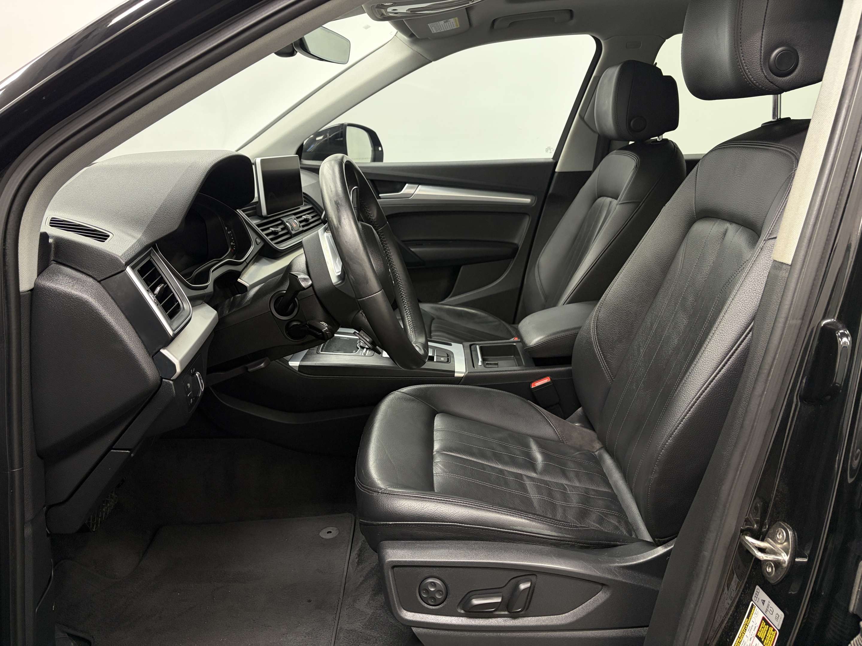 2020 Audi Q5 PROGRESSIV QUATTRO, TOIT PANO, CUIR, NAV, SIEGES C alt 2