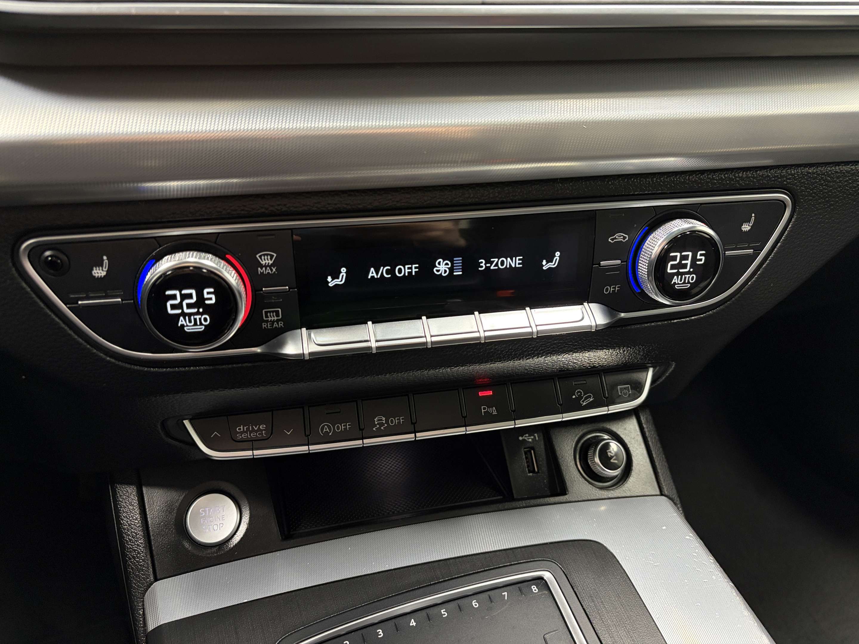 2020 Audi Q5 PROGRESSIV QUATTRO, TOIT PANO, CUIR, NAV, SIEGES C thumb 29