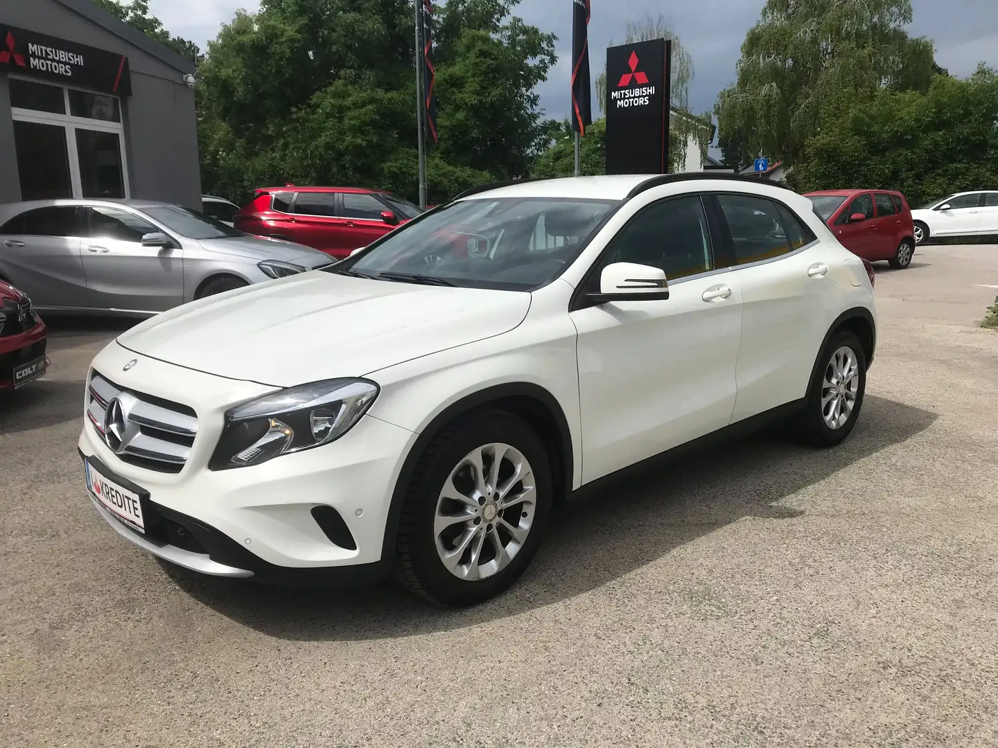 Mercedes-Benz GLA 200 GLA 200d Aut. Style Weiß - 1