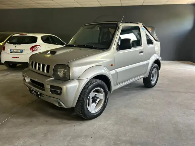 Suzuki Jimny view 2