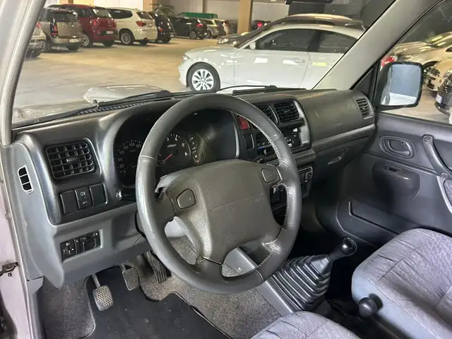 Suzuki Jimny view 5