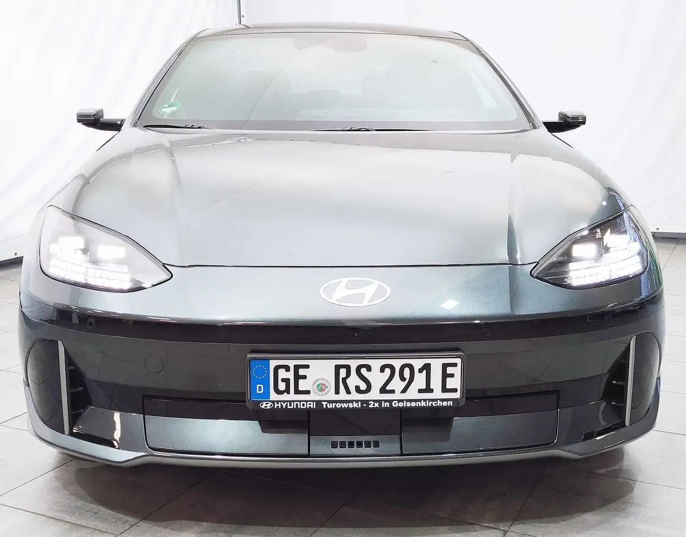Hyundai IONIQ 6 77,4 kWh 2WD Grau - 2