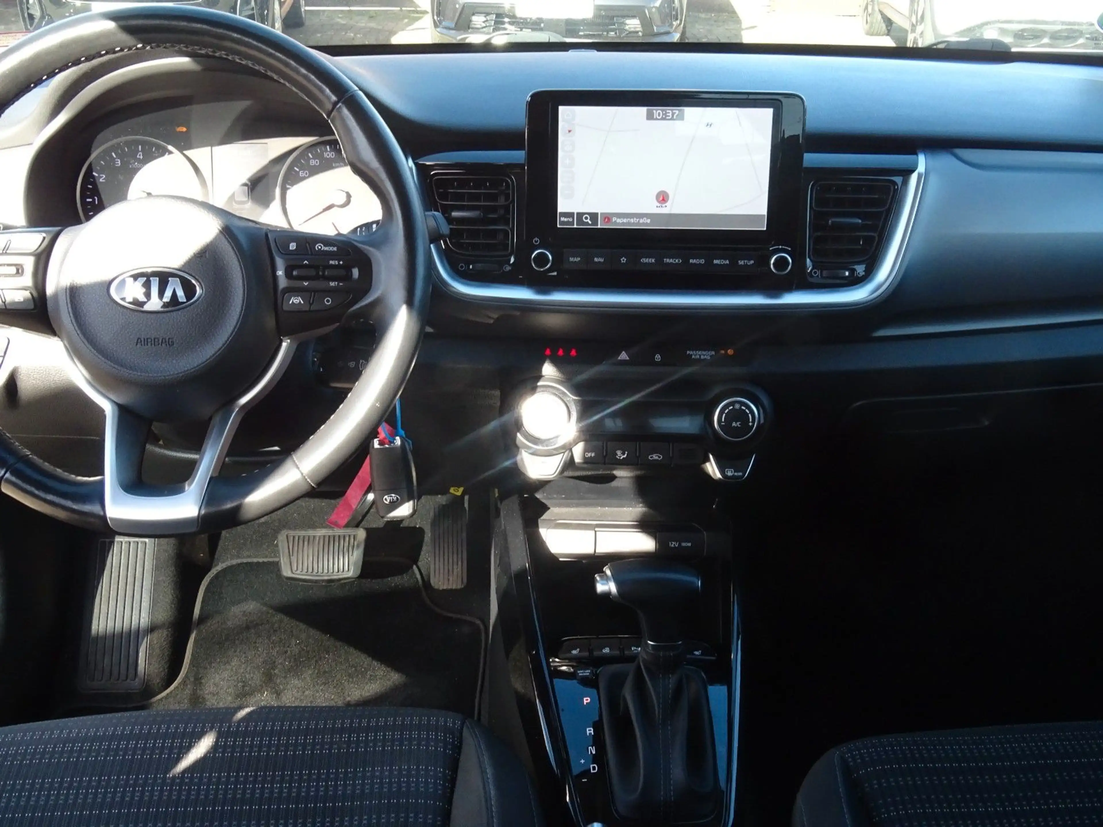 Kia Stonic 1.0T A/T Vision Black line — photo 9