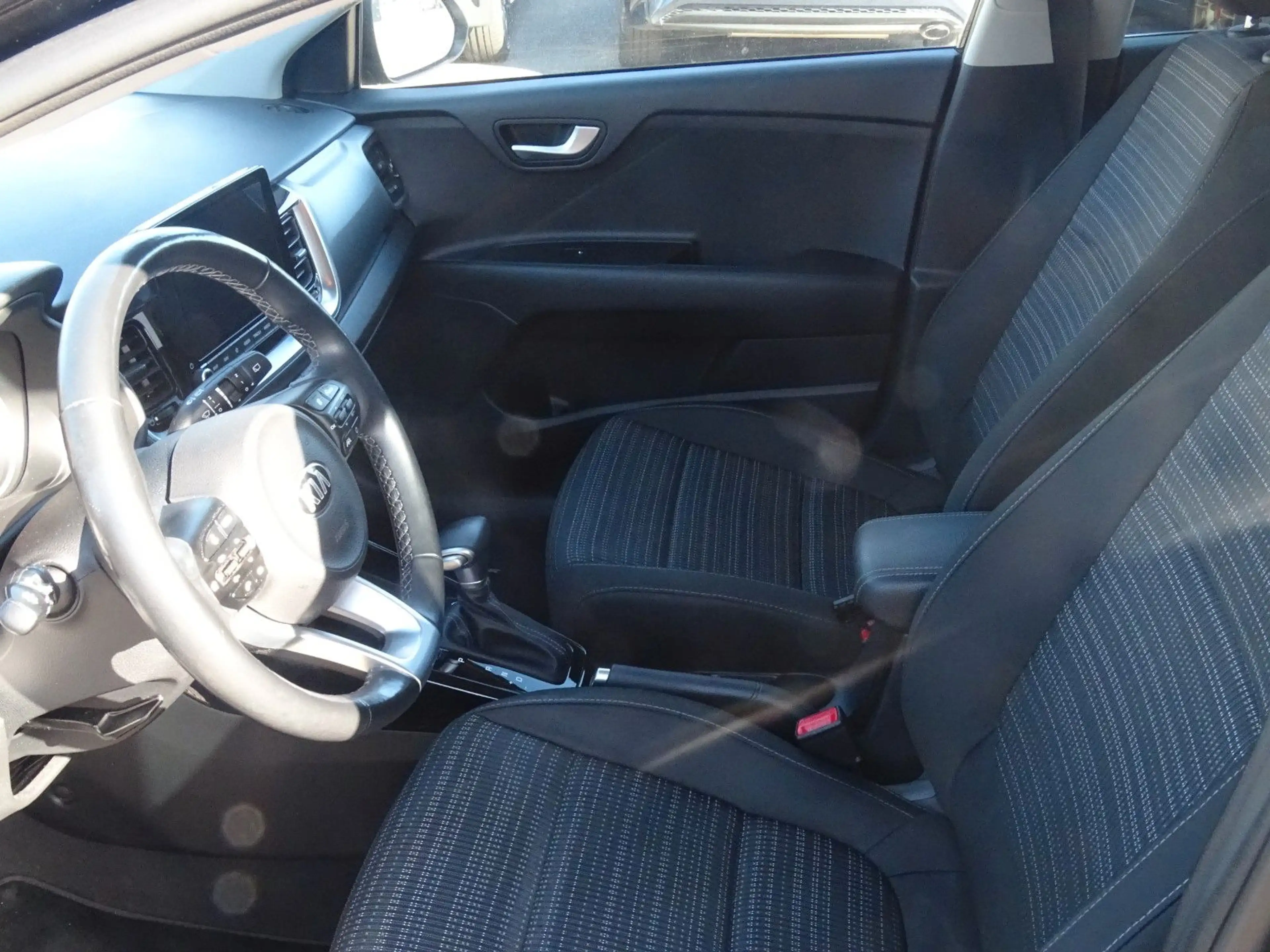 Kia Stonic 1.0T A/T Vision Black line — photo 6