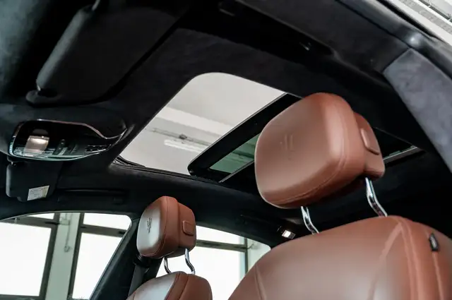 Maserati Levante view 14