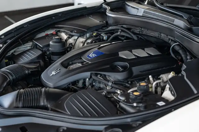 Maserati Levante view 15