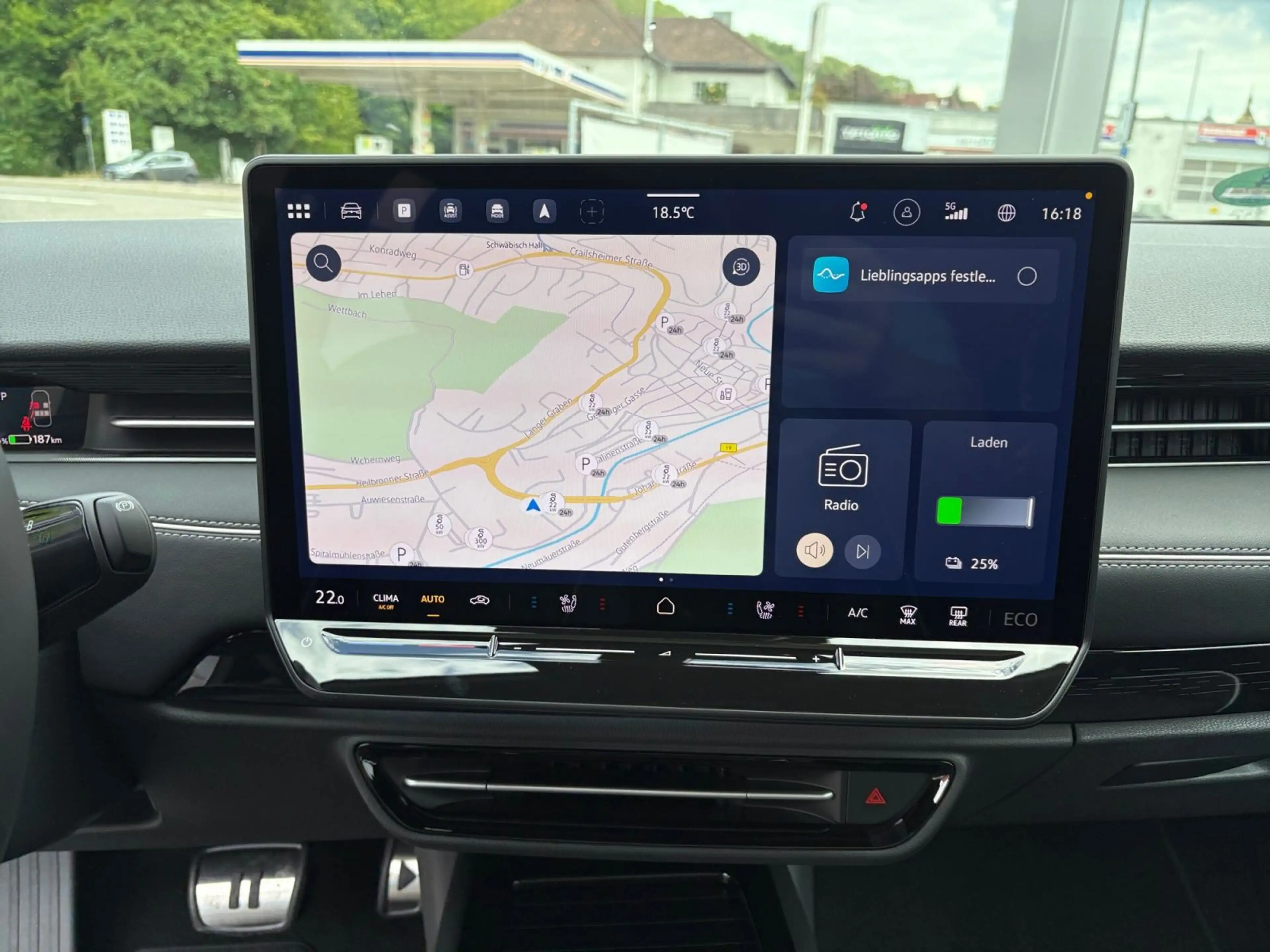 Volkswagen ID.7 Pro S AHK Navi LED Pano "Black Style — photo 13