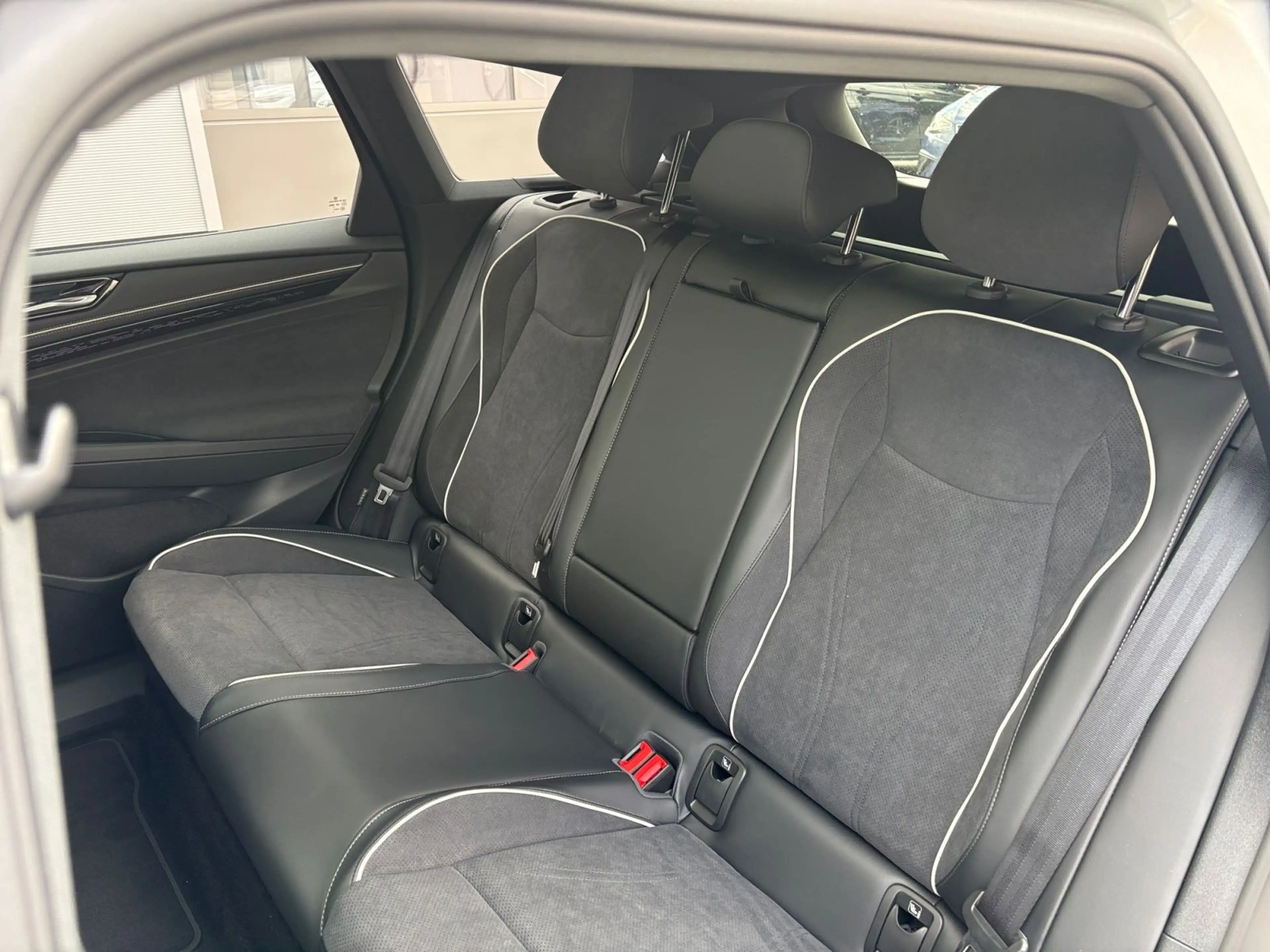 Volkswagen ID.7 Pro S AHK Navi LED Pano "Black Style — photo 14