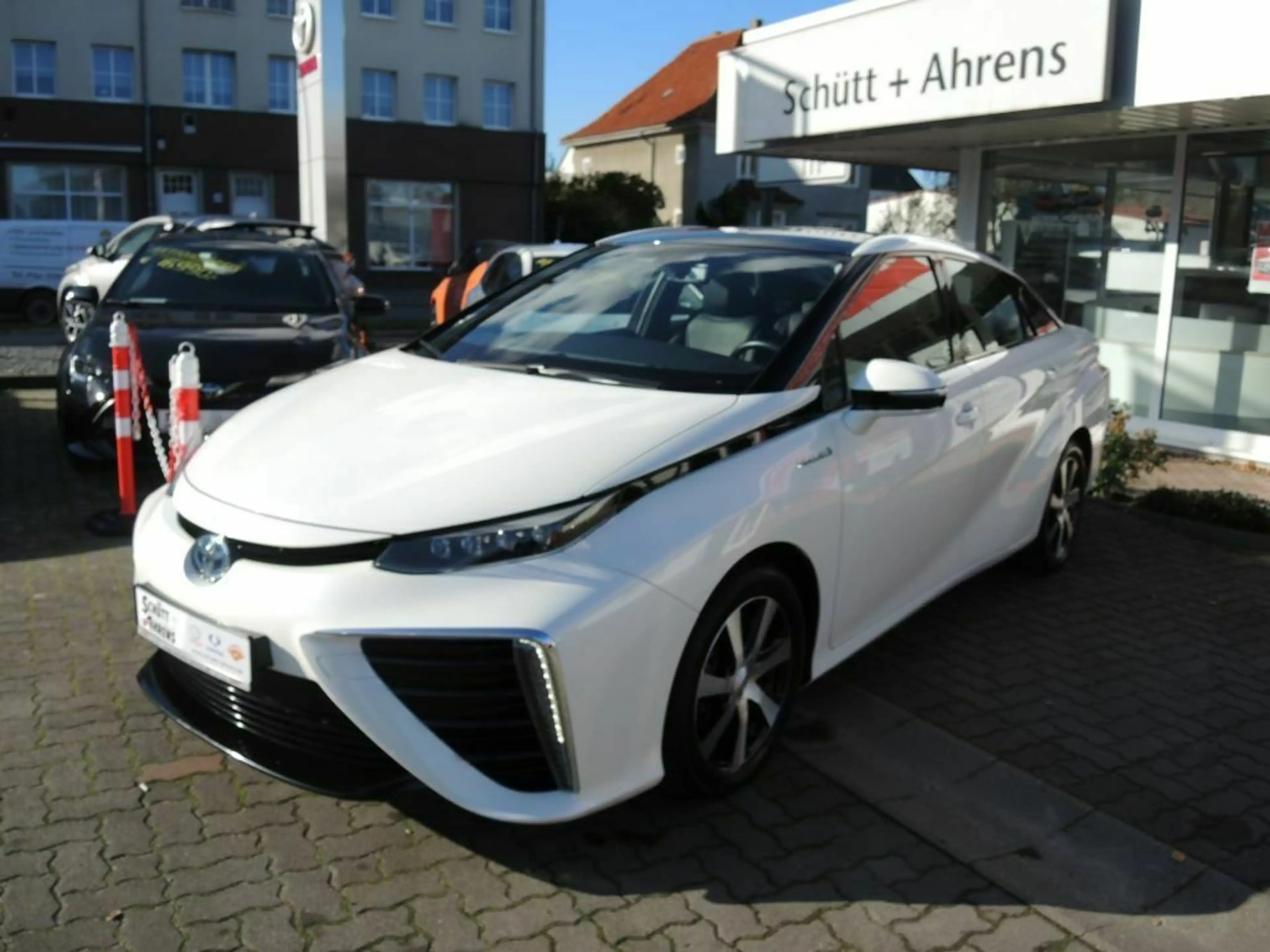 Toyota Mirai WASSERSTOFF NAV+LED+LEDER+CAM+JBL — photo 2