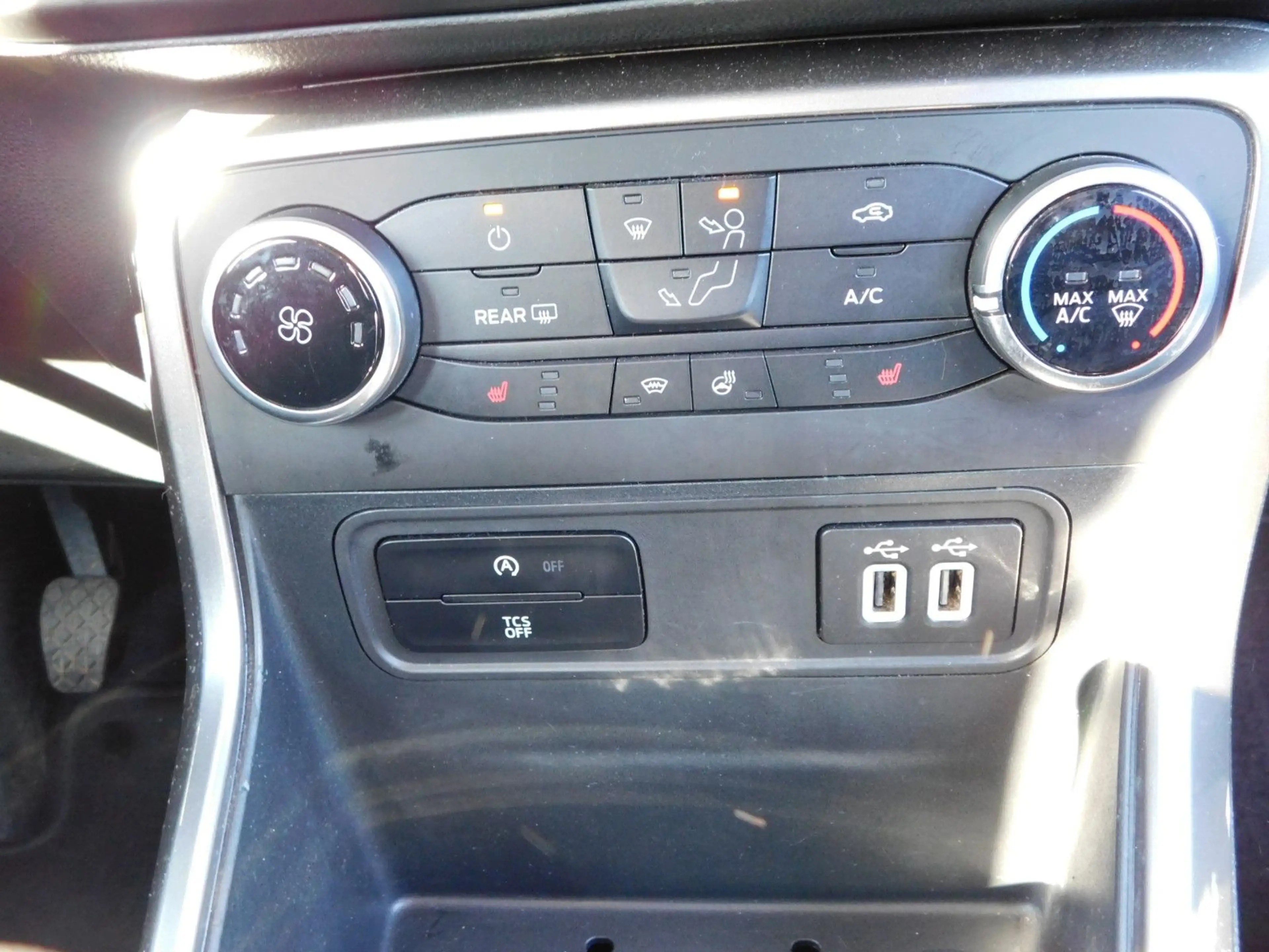 Ford EcoSport Trend Winter-Paket/AHK — photo 15