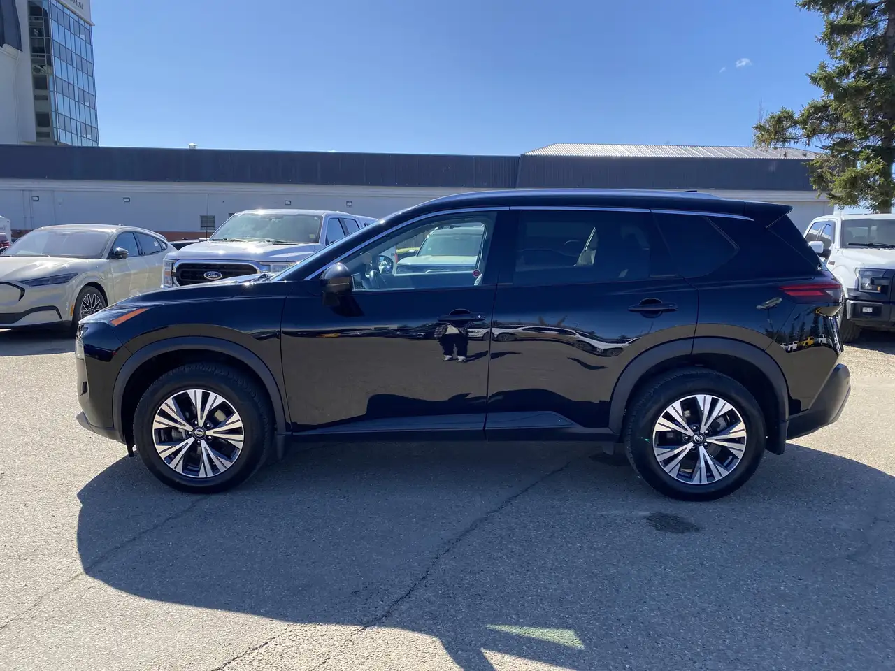 Nissan Rogue снимка Nissan Rogue