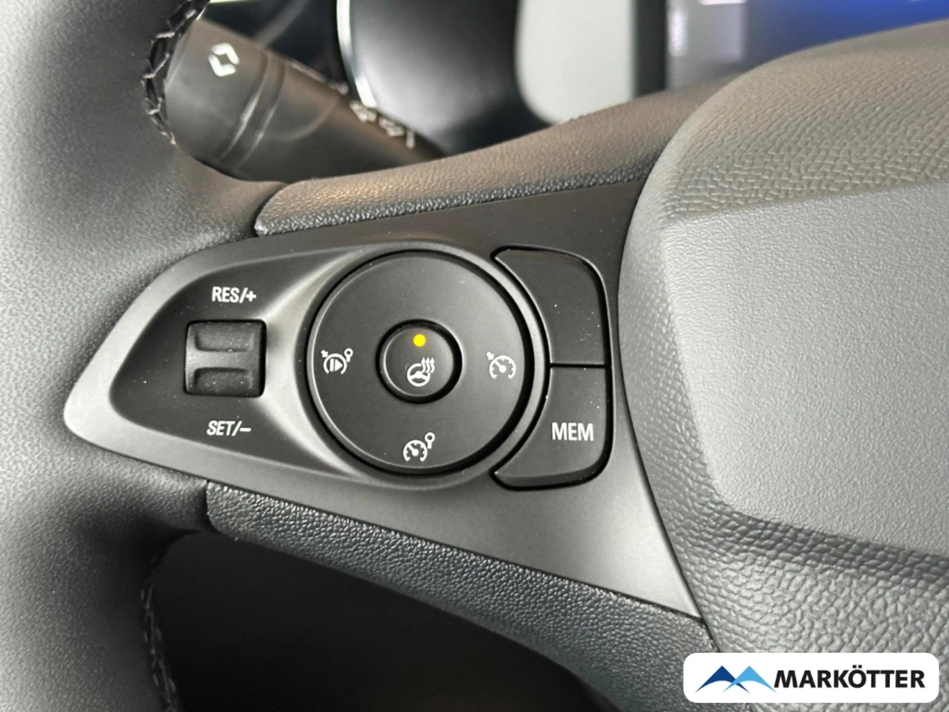 Opel Corsa-e GS **VORLAUFFAHRZEUG**  Allwetterr.+Kamera+Wärmepu — photo 6