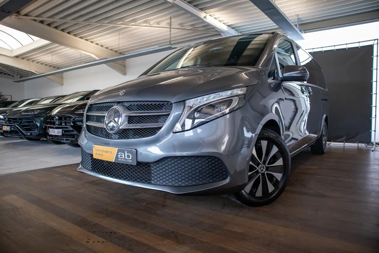 Mercedes-Benz V 300 4Matic LICHTE VRACH, DUBBEL CABINE, CAMERA, DODEHOEK, LANE ASSIST, TREKHAAK