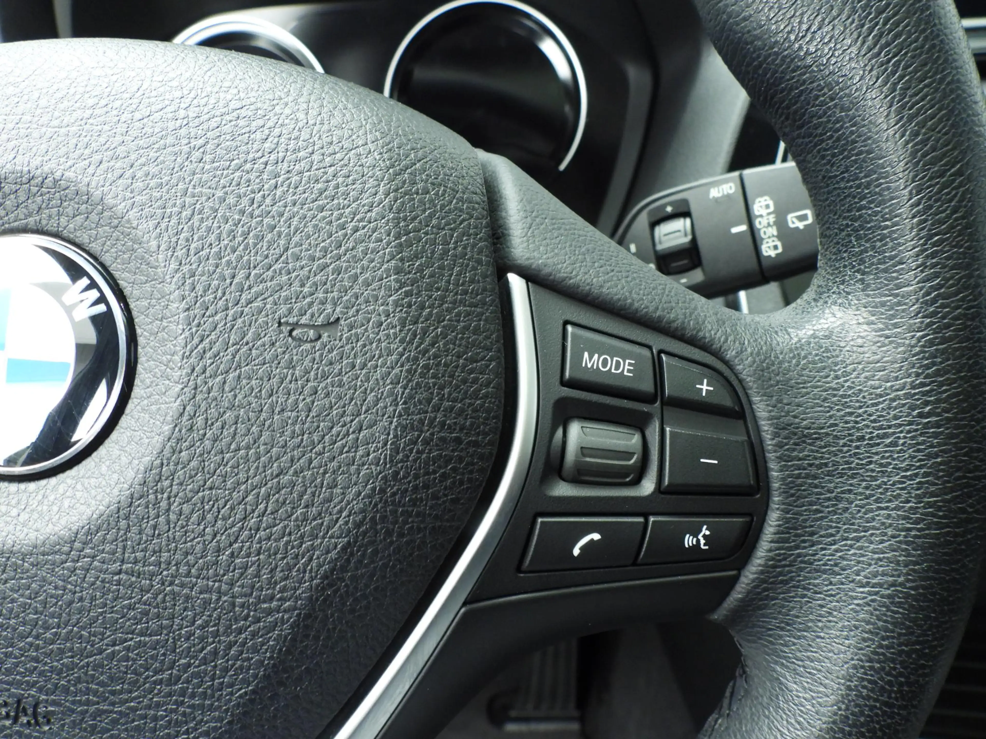BMW 118 1 Serie 5-deurs 118i Automaat / Schuifdak / Getint — photo 15