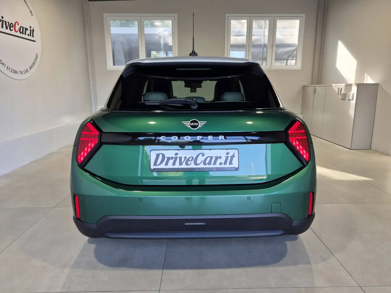 MINI Cooper STEPTRONIC TETTO PANORAMICO APRIBILE SEDILI IN PELLE RISCALDABILI FULL-LED OLED 24CM APPLE CAR PLAY/ANDROID, миниатюра 4