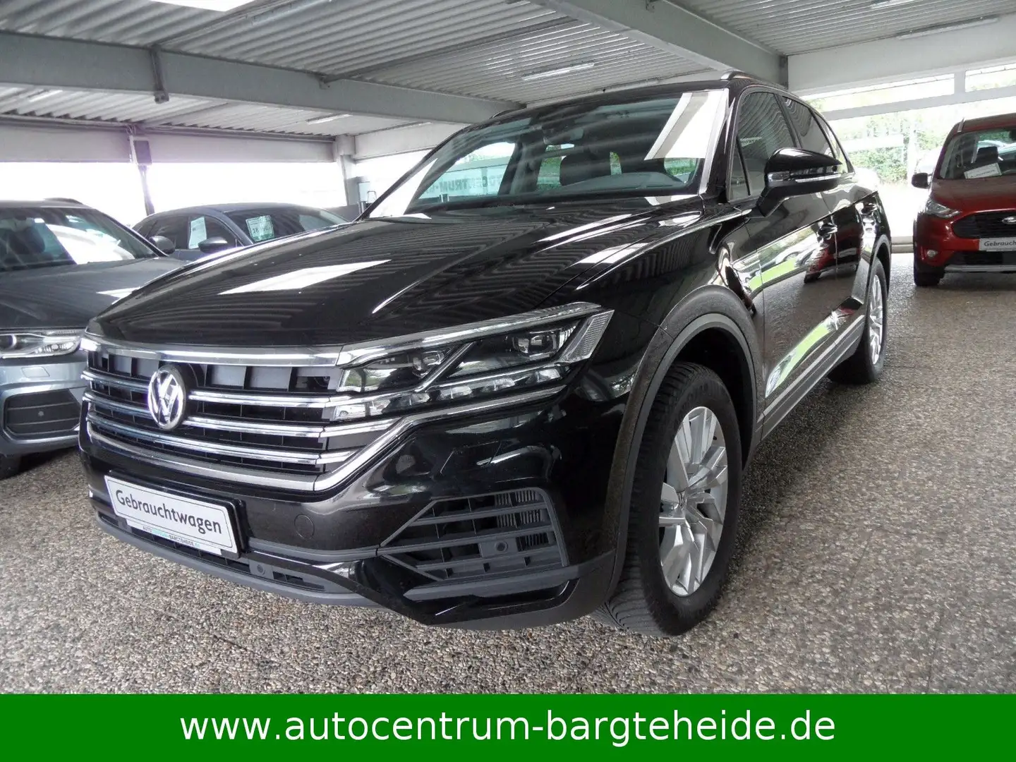 Volkswagen Touareg 3.0 TDi Aut. 4Motion LEDER+NAVI+LED Schwarz - 2