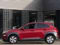 Hyundai KONA EV 64kWH FASHION/ 3-FASE/ SOH 100%/ HEAD-UP/ BLIND Rouge - thumbnail 3