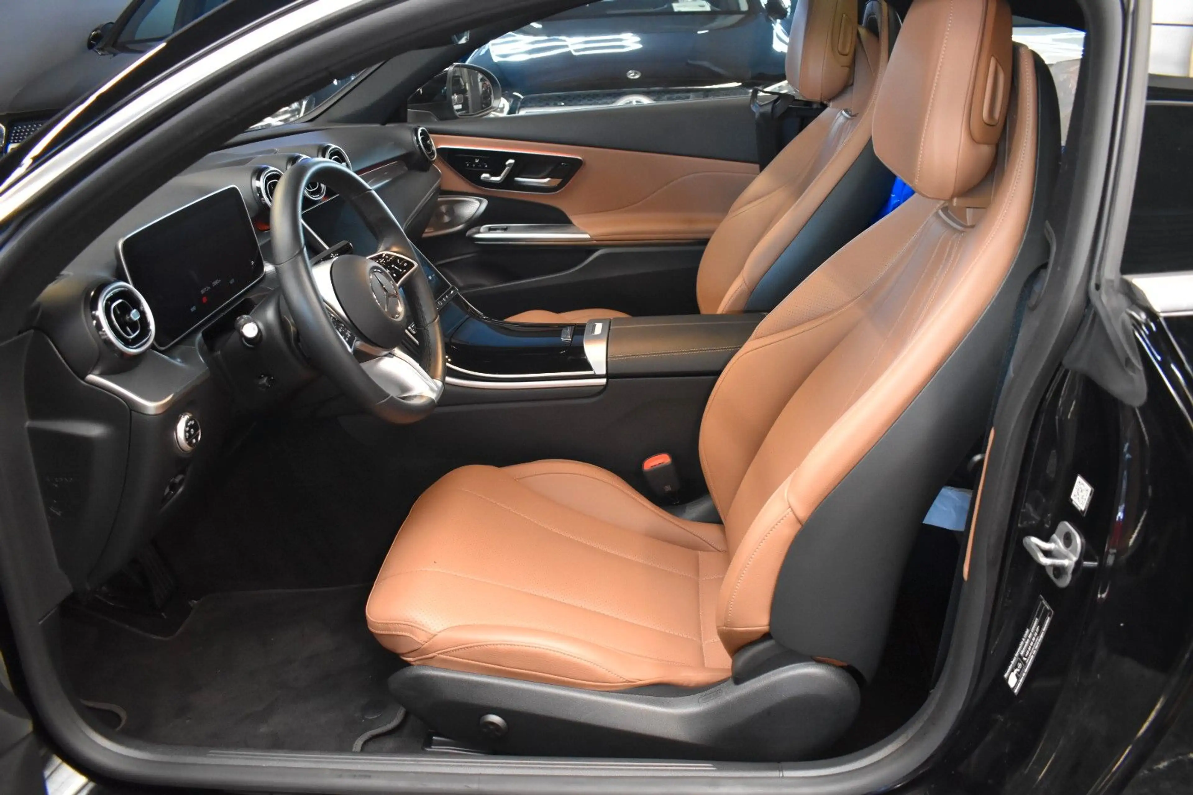 Mercedes-Benz CLE 220 d COUPE Avantgarde*PANO*LEDER*BURMESTER* — photo 10