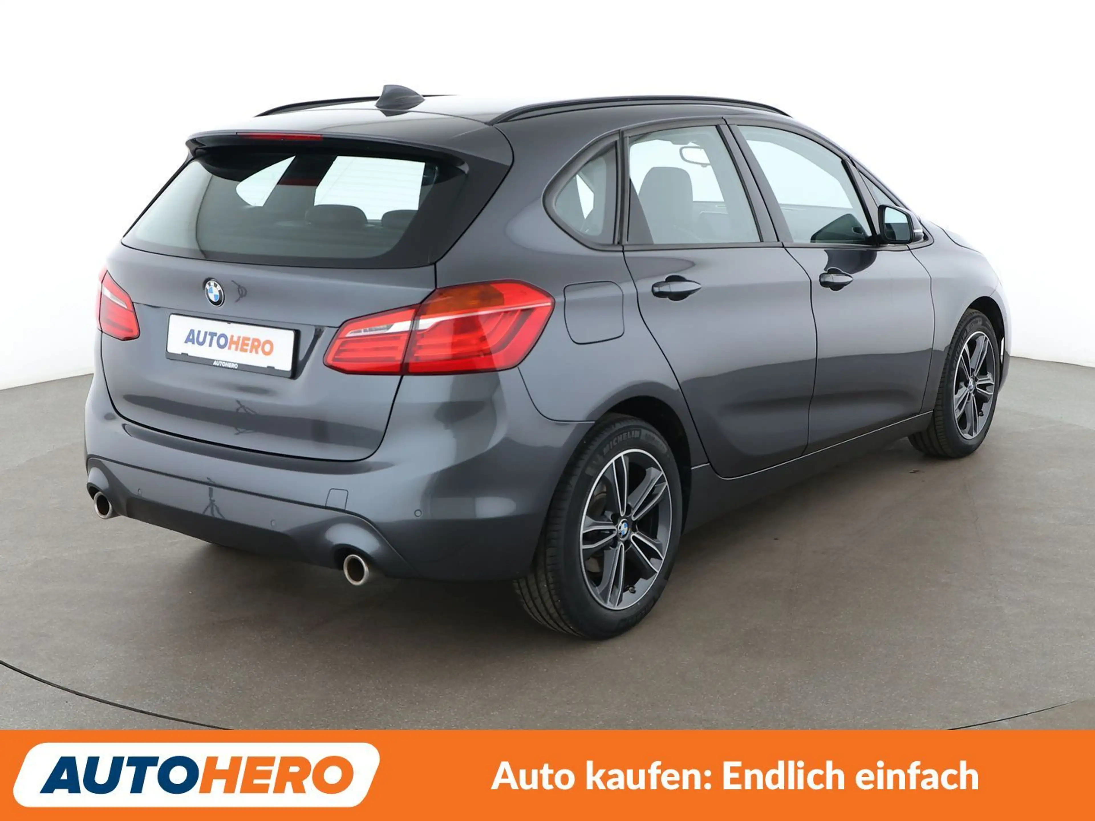 BMW 220 220i Active Tourer Advantage Aut.*NAVI*PDC*TEMPO* — photo 6