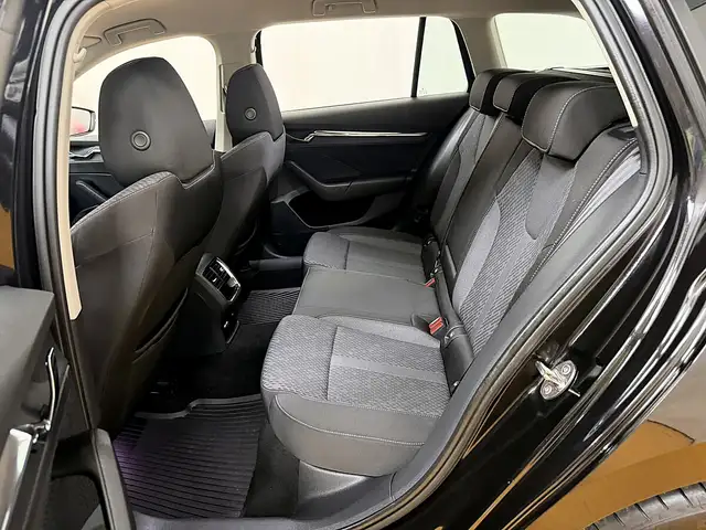 Skoda Octavia view 6