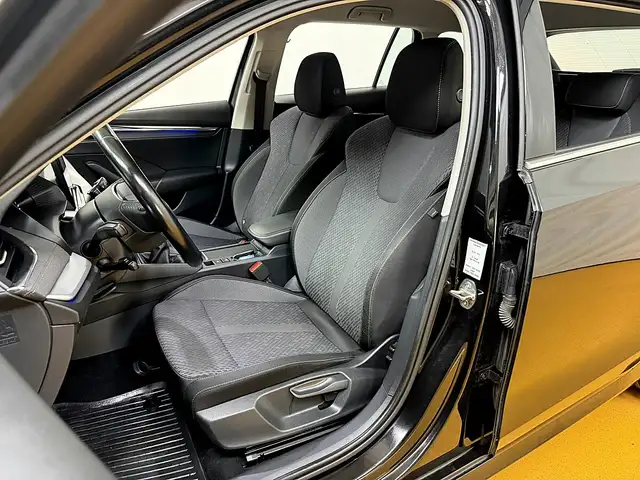 Skoda Octavia view 7