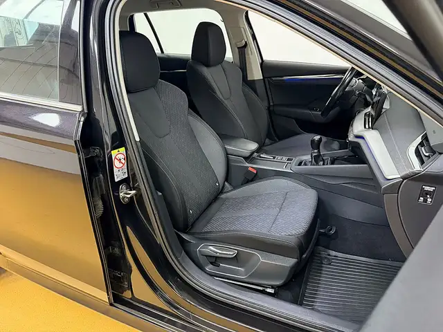 Skoda Octavia view 8