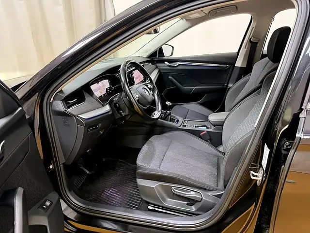 Skoda Octavia view 9