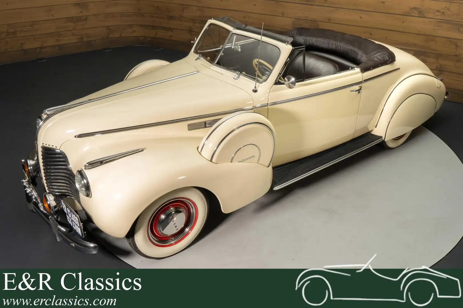 Buick Special Eight Cabriolet | 1940 Beige - 1