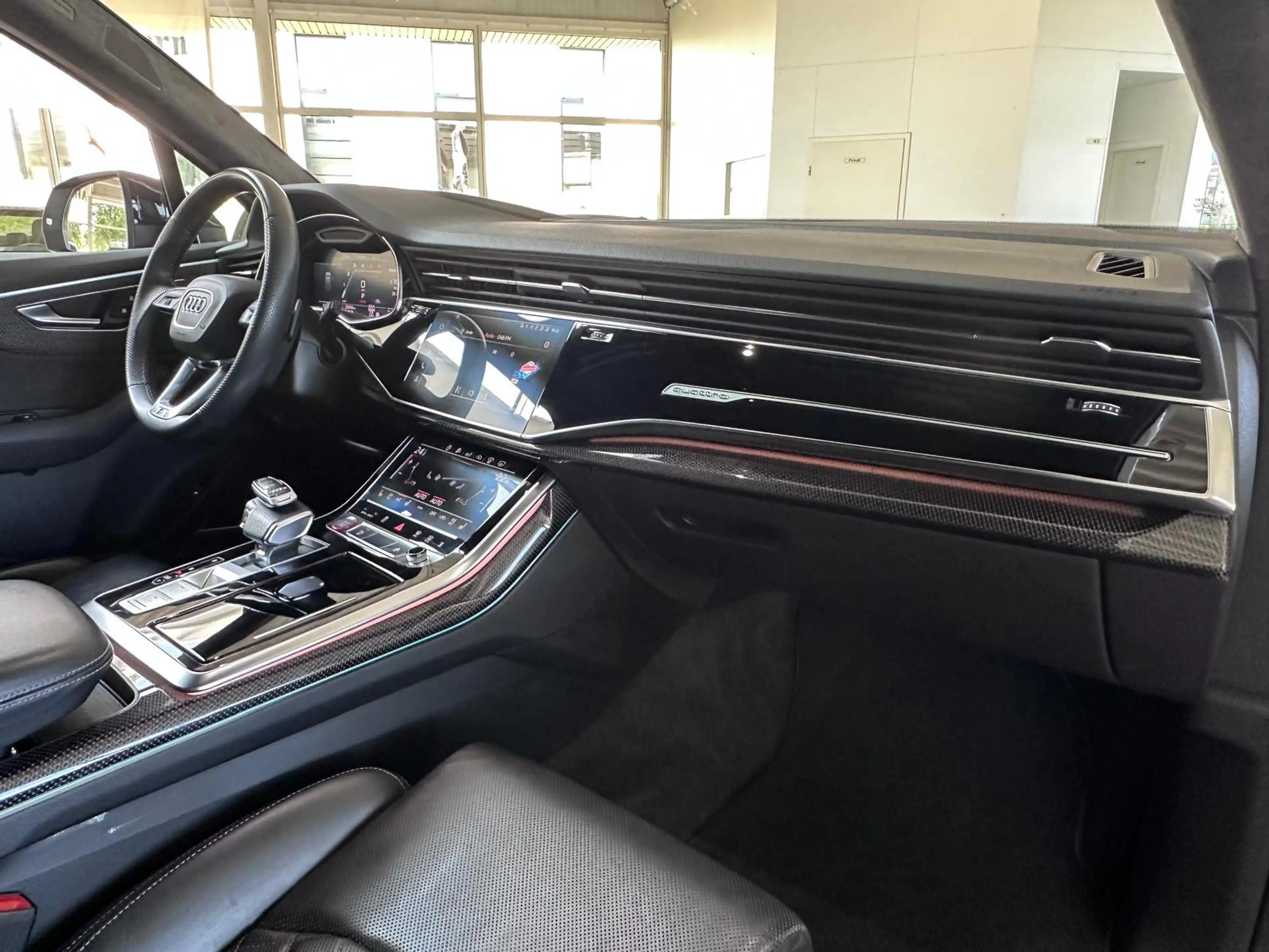 Audi SQ7 4.0 TDI quattro 7Sitze PANO HUD AHK STNDHZG — photo 9