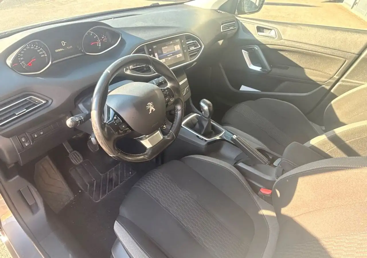 Peugeot 308 308 — photo 29