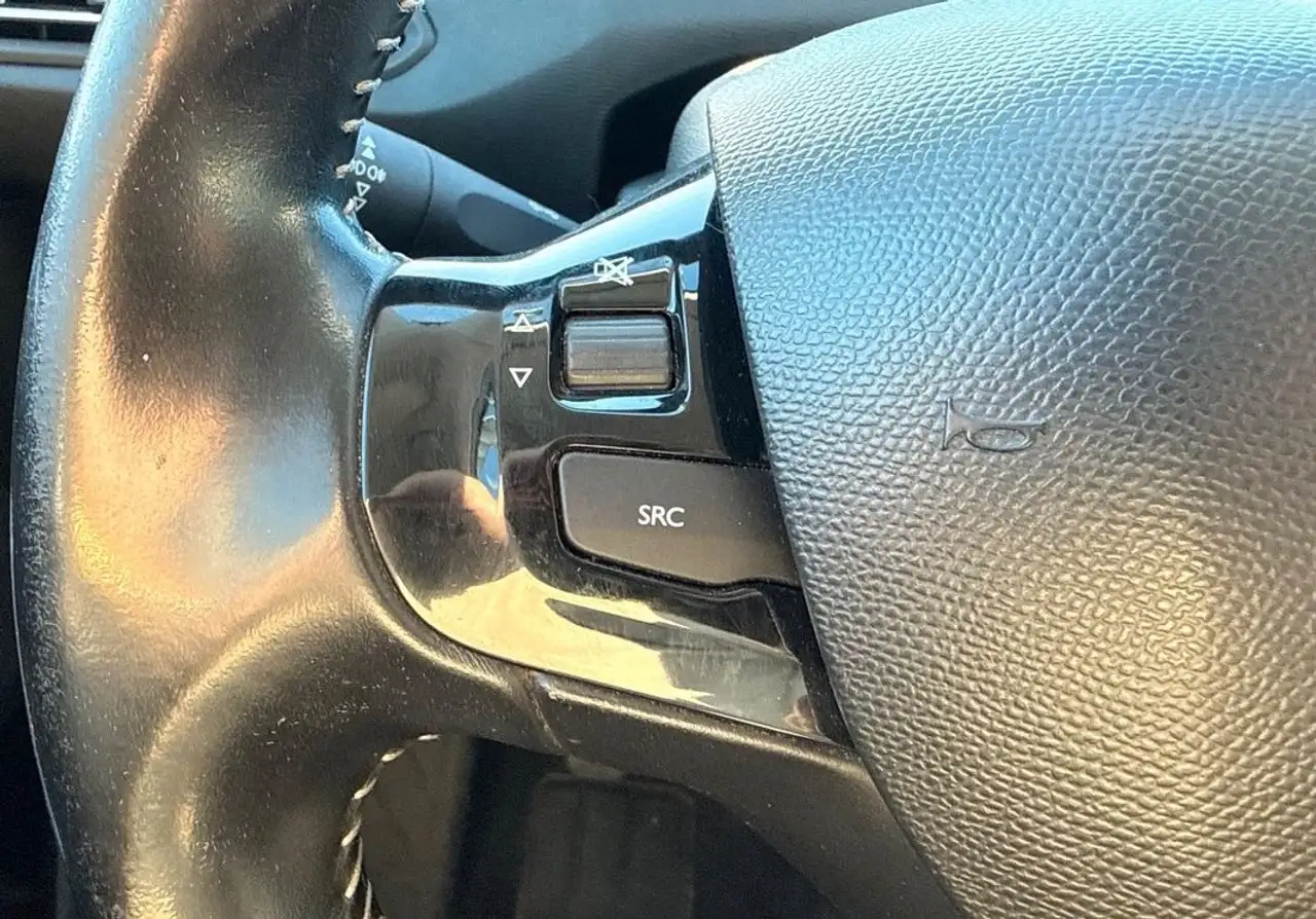 Peugeot 308 308 — photo 25