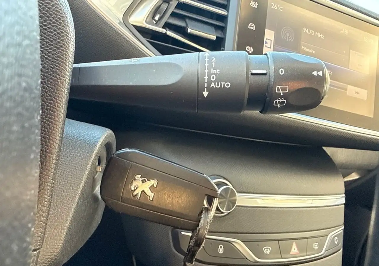 Peugeot 308 308 — photo 28