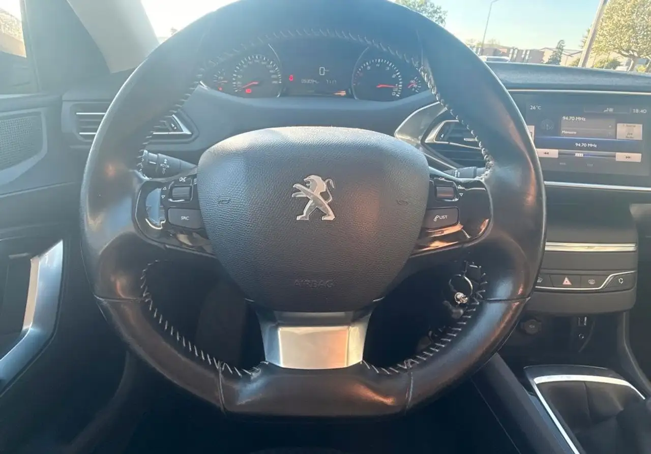 Peugeot 308 308 — photo 4