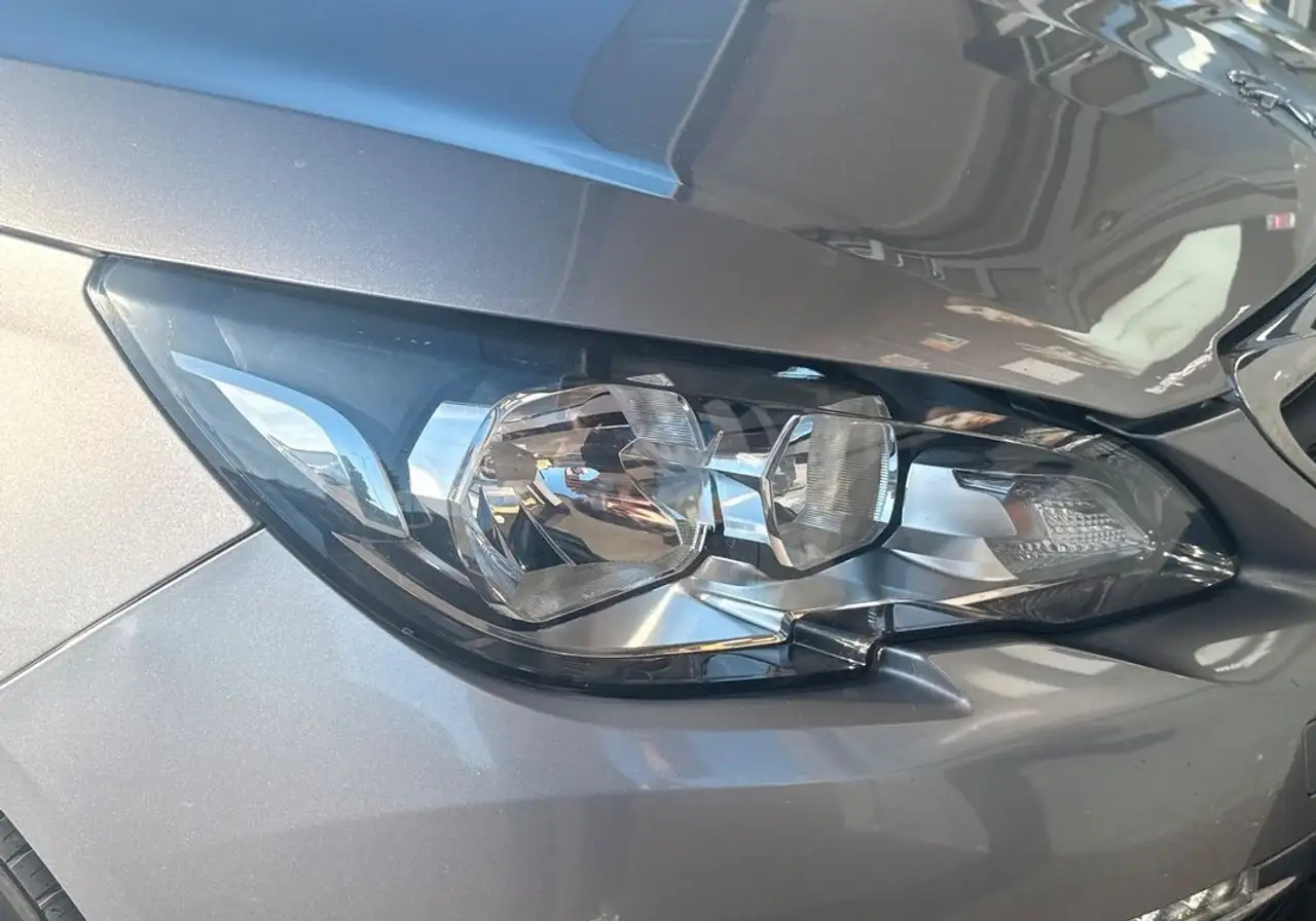 Peugeot 308 308 — photo 14
