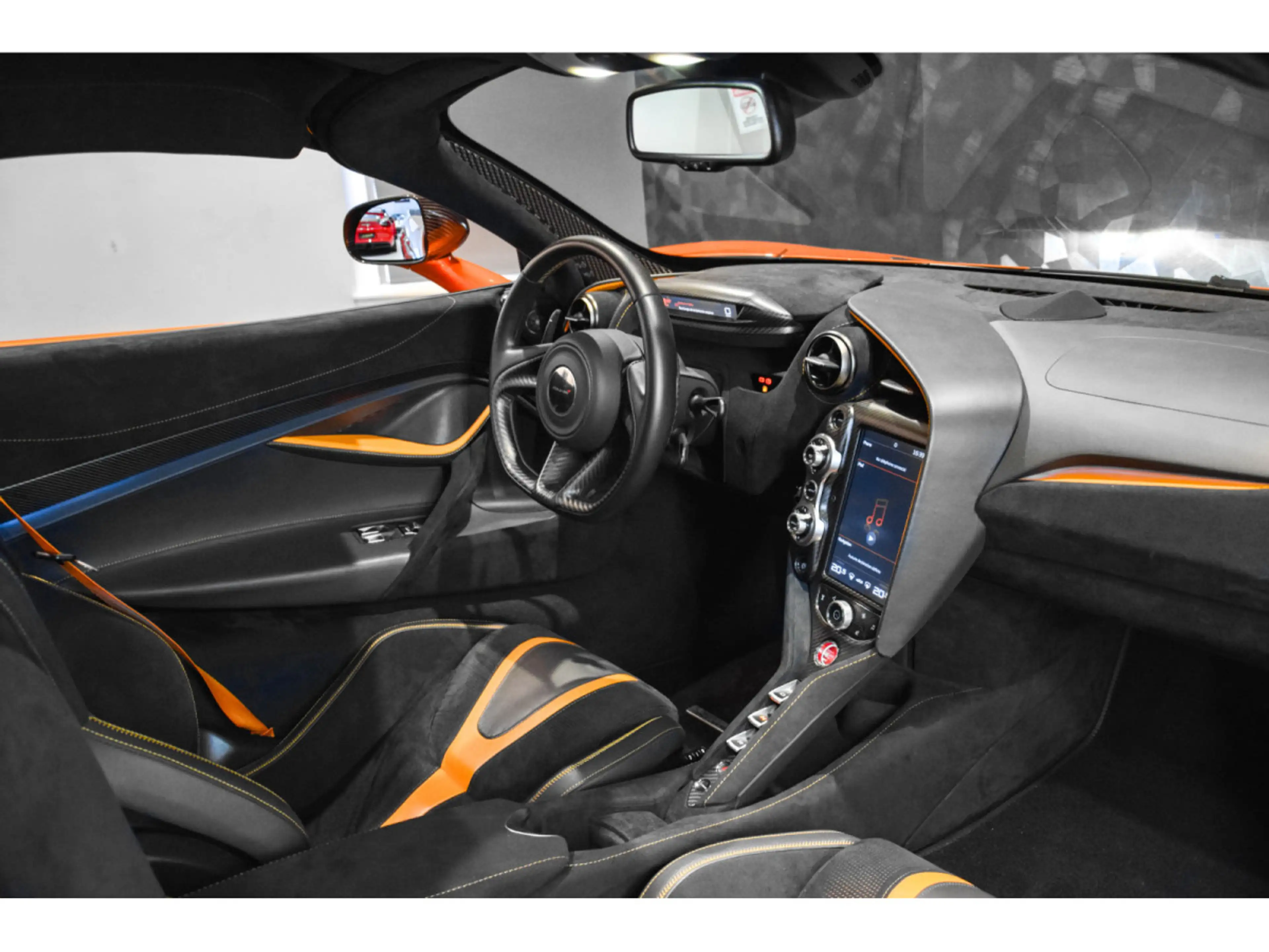 McLaren 720S COUPÉ PERFORMANCE - PACK CARBONE - ELITE PAINT — photo 11