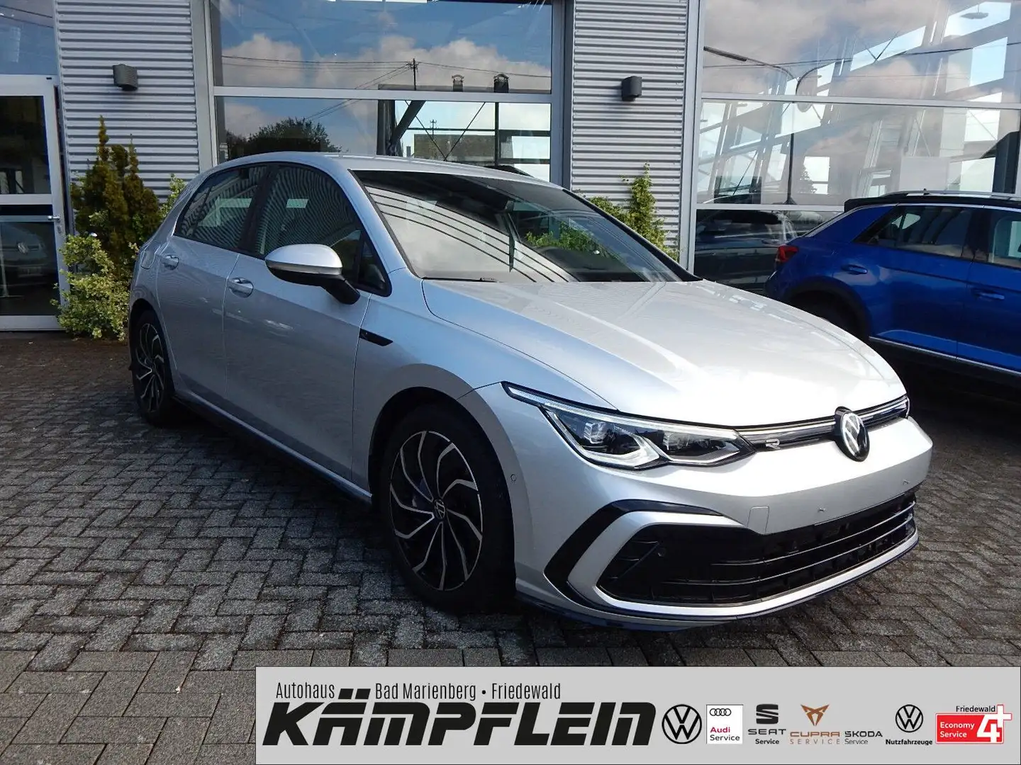 Volkswagen Golf R-Line 2.0TDI DSG NAV AHK MATRIX ACC SHZ LM Silber - 2