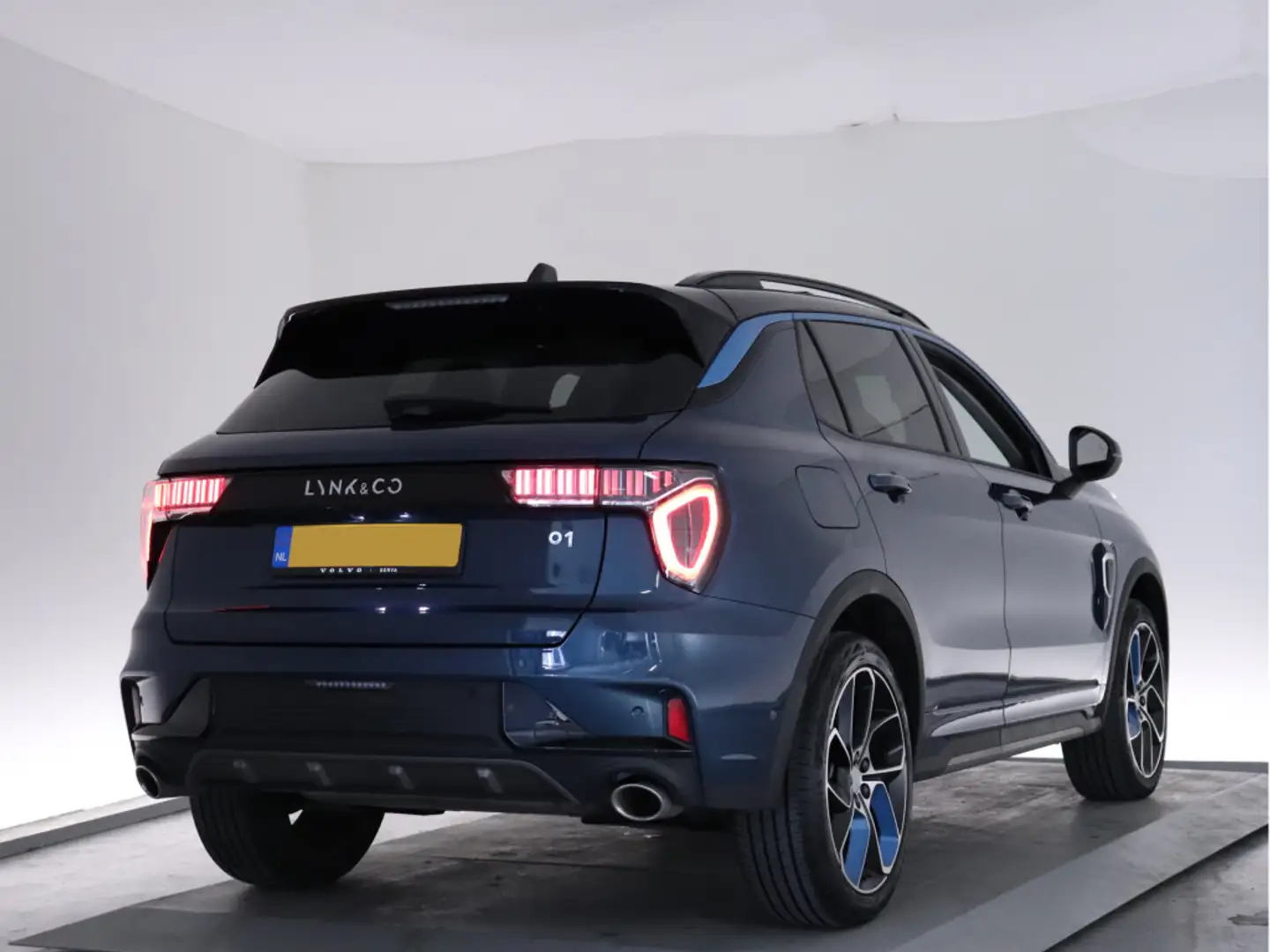 Lynk & Co 01 PHEV Plug-in Hybrid | 70km elektrisch rijden Blauw - 2